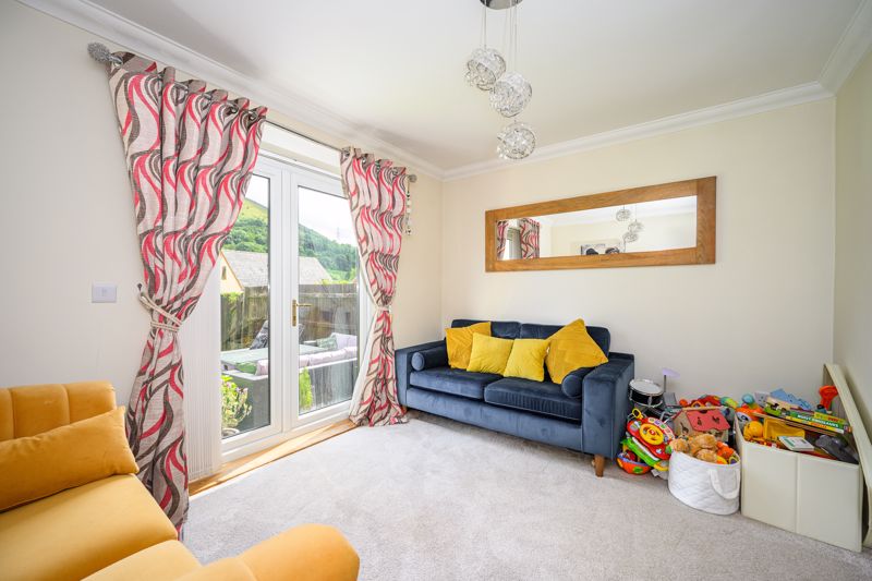 Dining Room- click for photo gallery